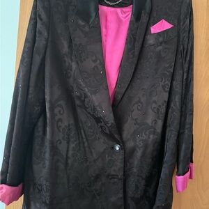 Chic Black Women's Blazer with Pink Accents